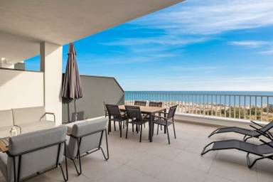 Family-oriented flat with pool & terrace