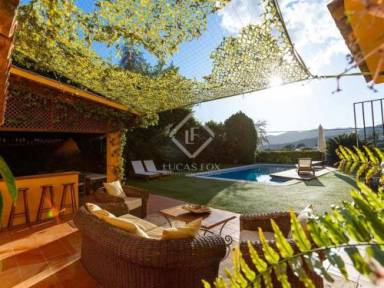 Villa de 300 m²