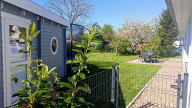 Barrierefreies Ferienhaus mit eingezäuntem Garten für 6 Gäste mit Hund ∙in Stutebüll, Kappeln, Schlei