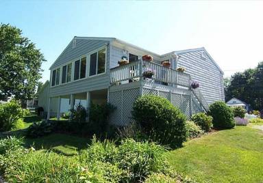 House Saunderstown
