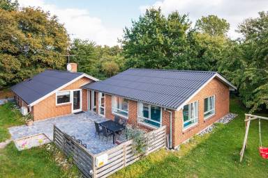 Voll ausgestattetes Ferienhaus mit Pool, Sauna und Terrasse | Hunde erlaubt