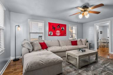 House Warrensburg