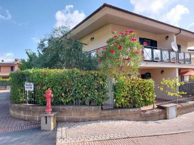 Villa  Monterosi