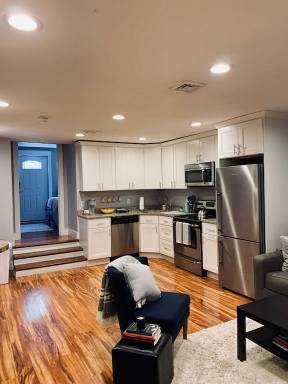 Fully equipped charming condo with hot tub | City view | Beach nearby | Perfect for remote work