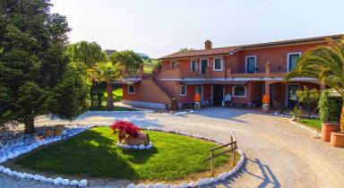 Familienfreundlicher Bauernhof mit Garten, Terrasse und Pool | Perfekt für die Arbeit von Zuhause