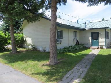 Motel Trout Creek
