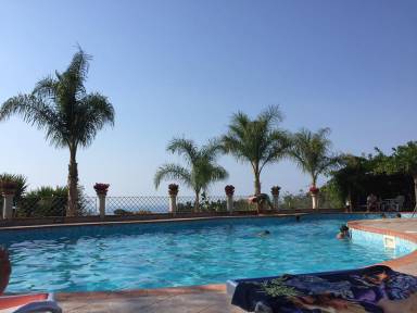 Wohnung mit Garten und privatem Pool