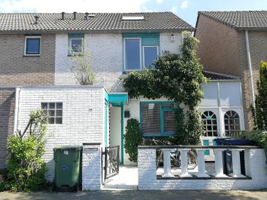 Villa  Verspreide huizen Almere-Stad