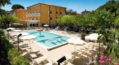 Serviced Apartment mit Pool