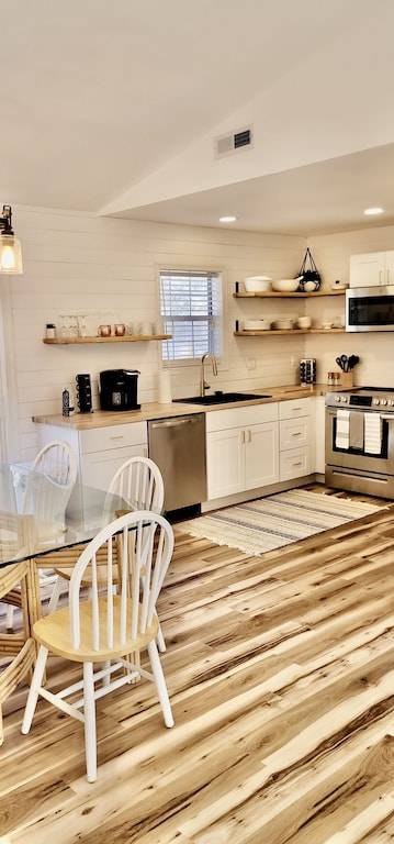 Cabin Kitty Hawk