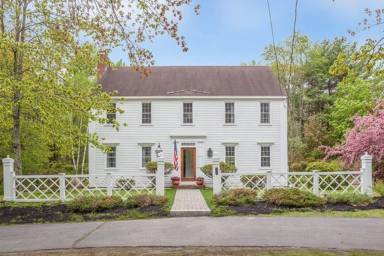 223 m² House
