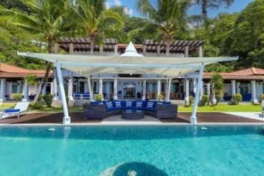 Villa 900 m²