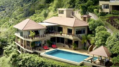 House with hot tub, garden & barbecue | Nature view