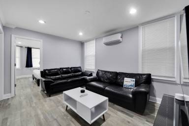 House Bayonne