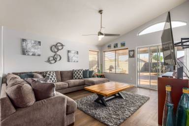 House  La Crescenta
