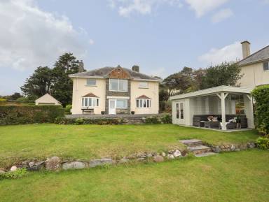 Cottage  Borth-y-Gest