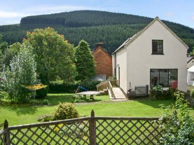Cottage Abbey Cwmhir