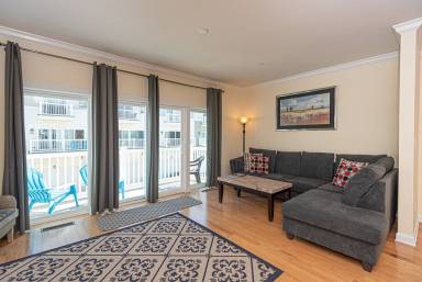 228 m² House