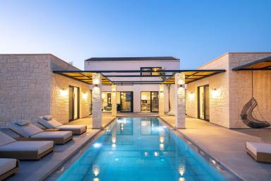 Villa Pool Chorafakia