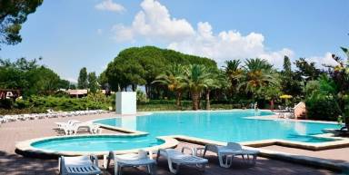 Alloggio accogliente e familiare con barbecue, giardino e piscina