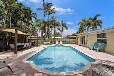 House Palm Aire Village East