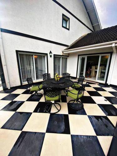 350 m² Villa