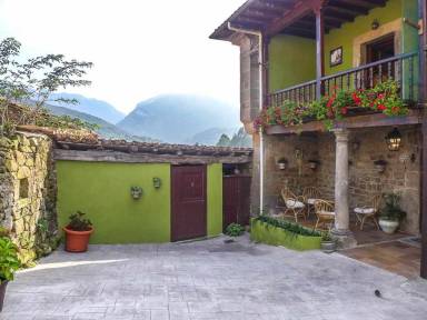 Casa Peñamellera Baja