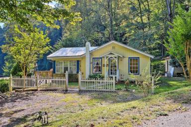 Cottage Yellow Creek