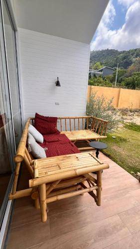Chalet with yard, private pool & patio | Dogs allowed — photo 3