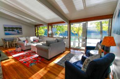 House Damariscotta-Newcastle