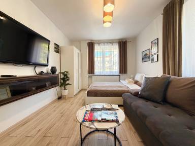 Flat | Near Market Square
