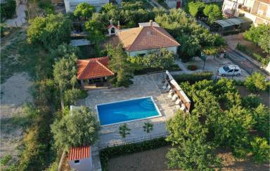 House  Kaštel Lukšić