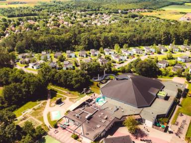 Bungalow mit Terrasse, Garten und beheiztem Pool