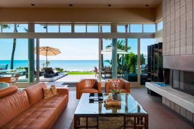 492 m² House