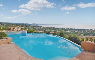 Ferienhaus mit Pool für 10 Gäste mit Hund in Cavalaire-sur-Mer, Provence-Alpes-Côte d'Azur