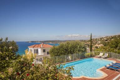Villa Lourdata