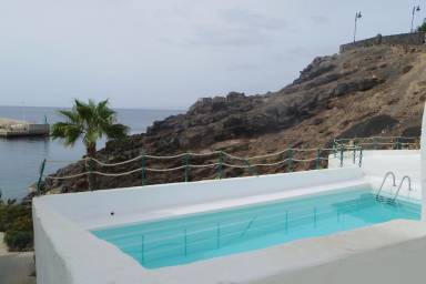 Charming flat with terrace & pool