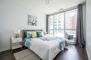 Aparthotel Yonge and Eglinton