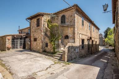 House Montebenichi