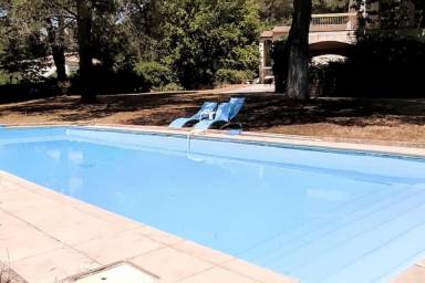 Apartment Nimes