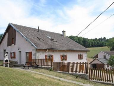 Cottage avec jardin, terrasse et barbecue