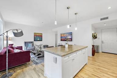 Apartment Costa Mesa