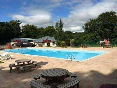 Chalet Pool Llanrug