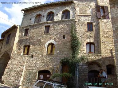House  Assisi
