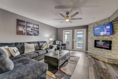 Condo  Lake Delton