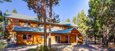 Lodge Kitchen La Pine
