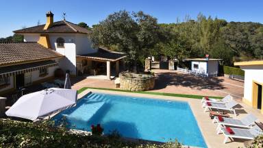 Merveilleuse villa entièrement équipée avec barbecue, jardin et terrasse