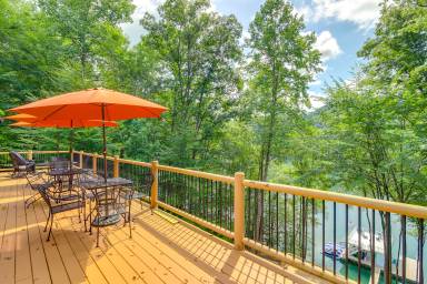 Heritage and mountain views are yours at New Tazewell vacation rentals - HomeToGo