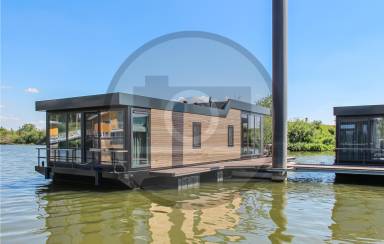 Schiff  Roermond