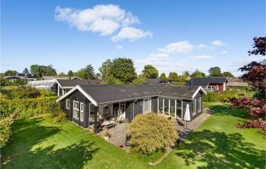 House Ajstrup Strand